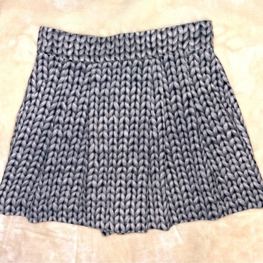 Banana Republic “faux cable knit” skort-‎ sz 0